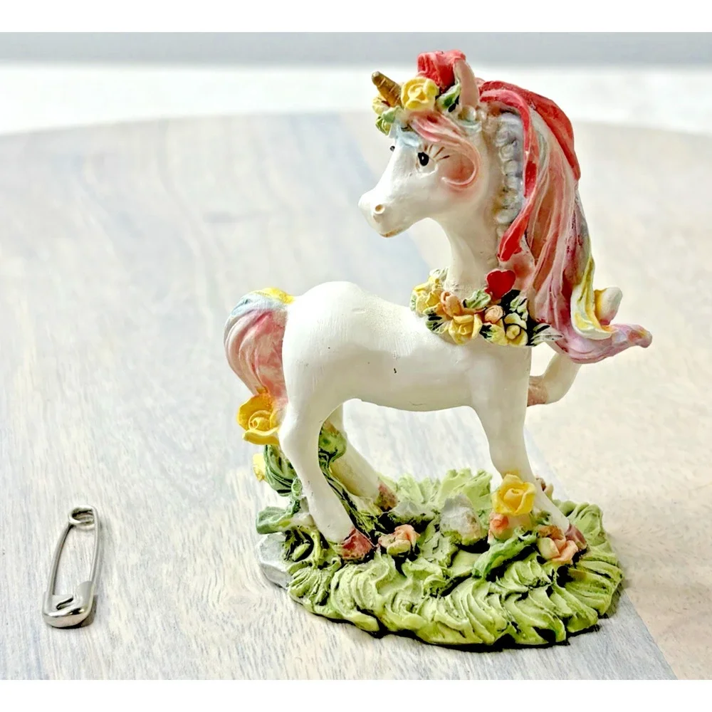 VTG UNICORN RAINBOW MYTHICAL SCULPTURE MINIATURE RESIN FIGURINE - Picture 8 of 8